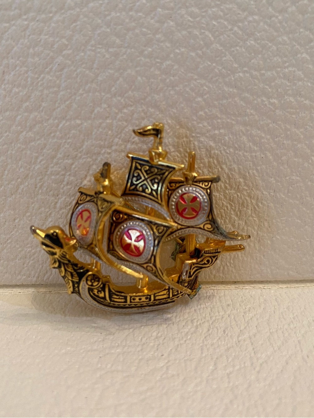 Vintage Collectible Damascene Spanish Galleon Gold Brooch w Red Enamel Accents